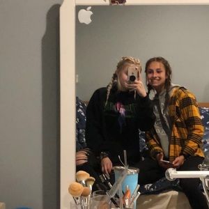 Meet your Posher, Gabrielle